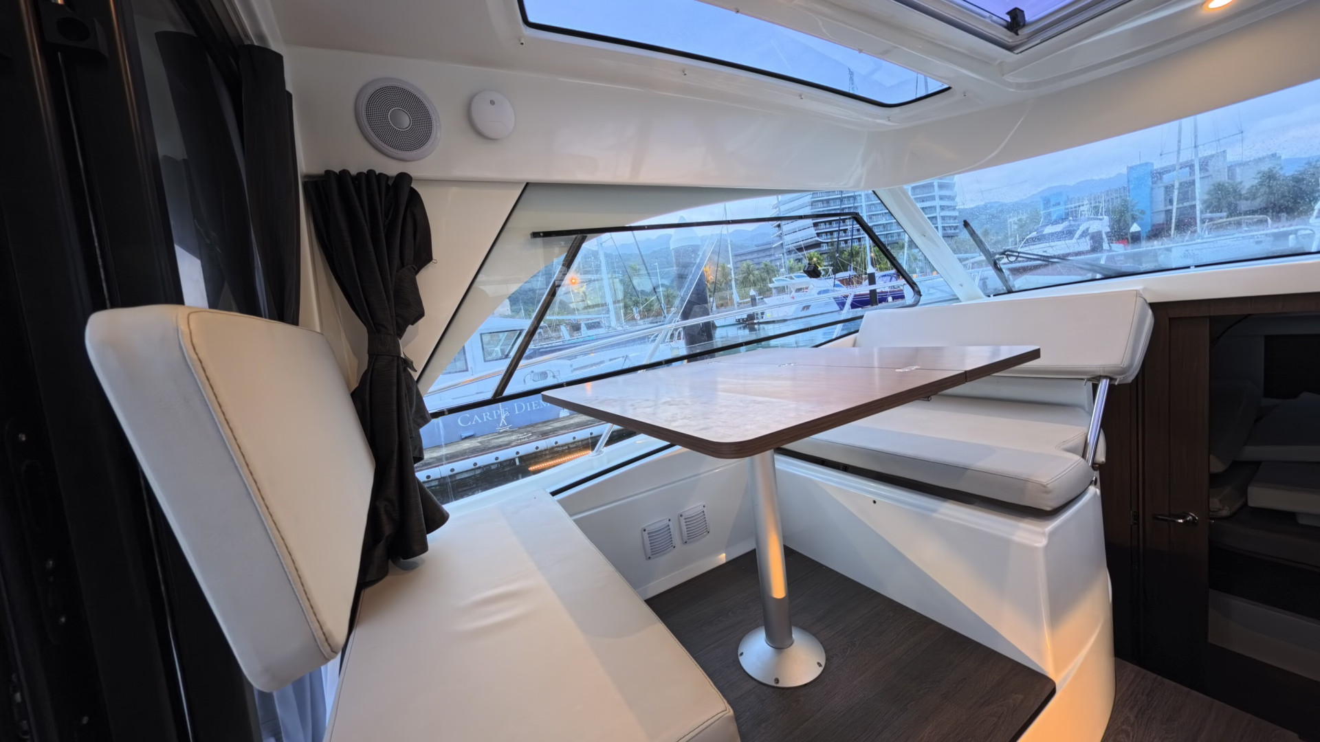 Beneteau A9