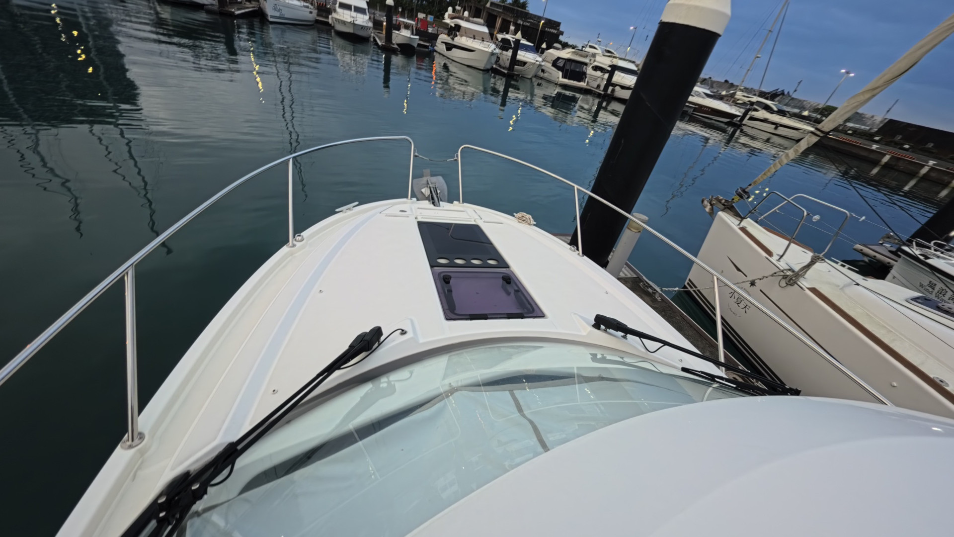 Beneteau A9