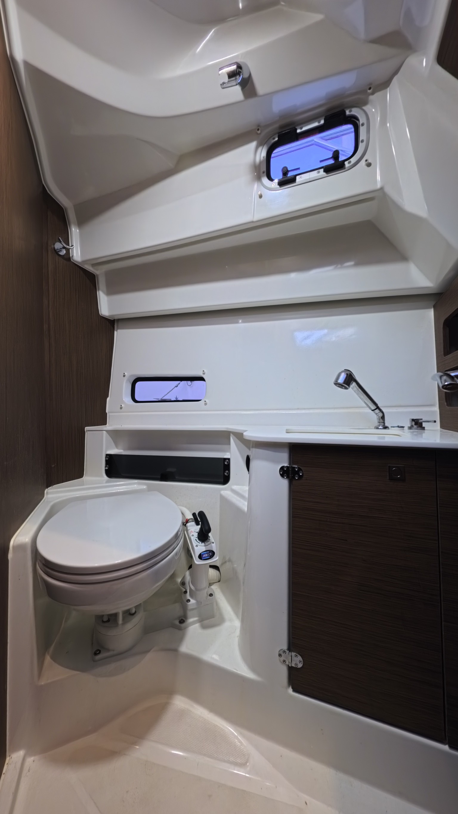 Beneteau A9