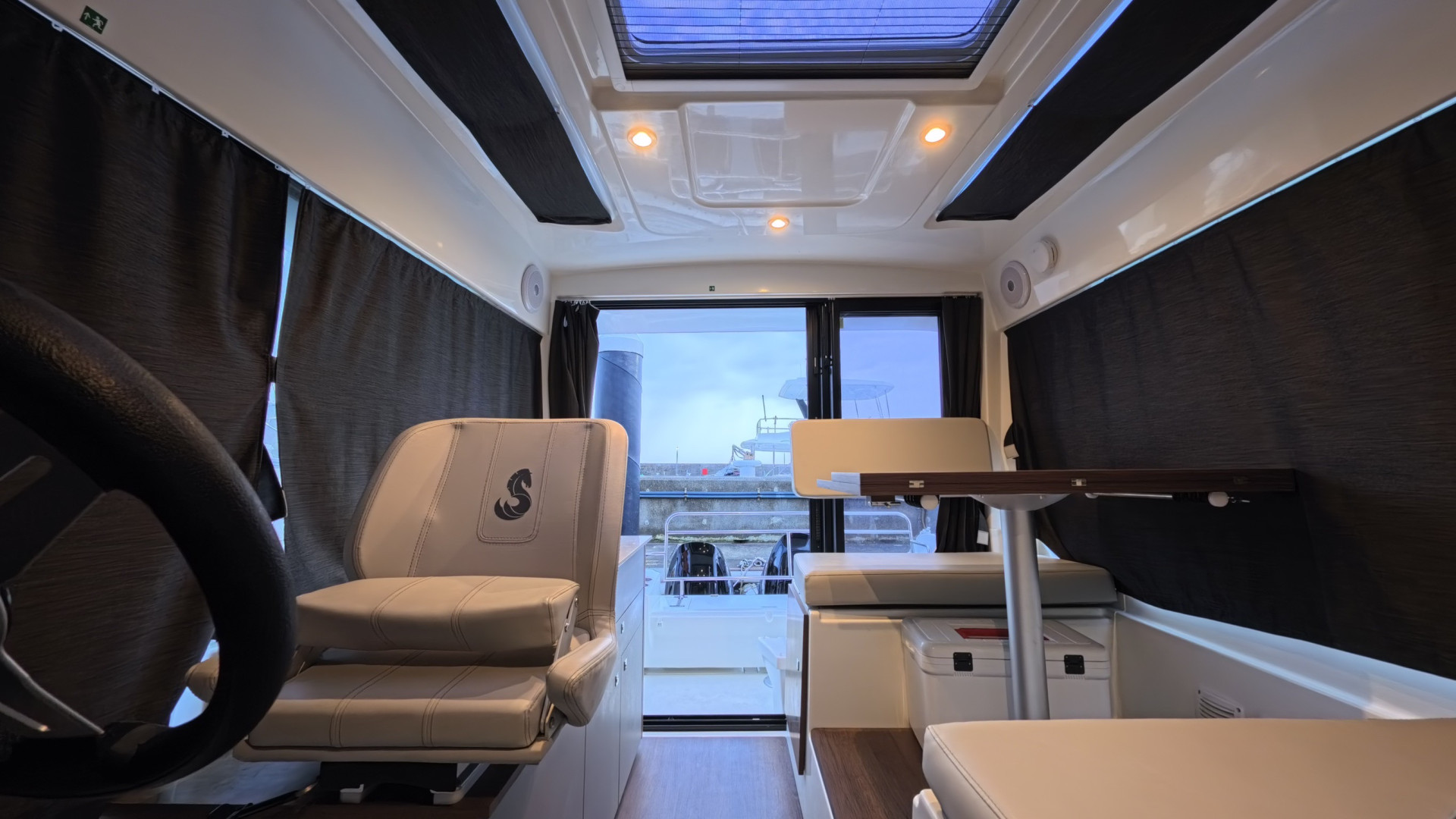 Beneteau A9