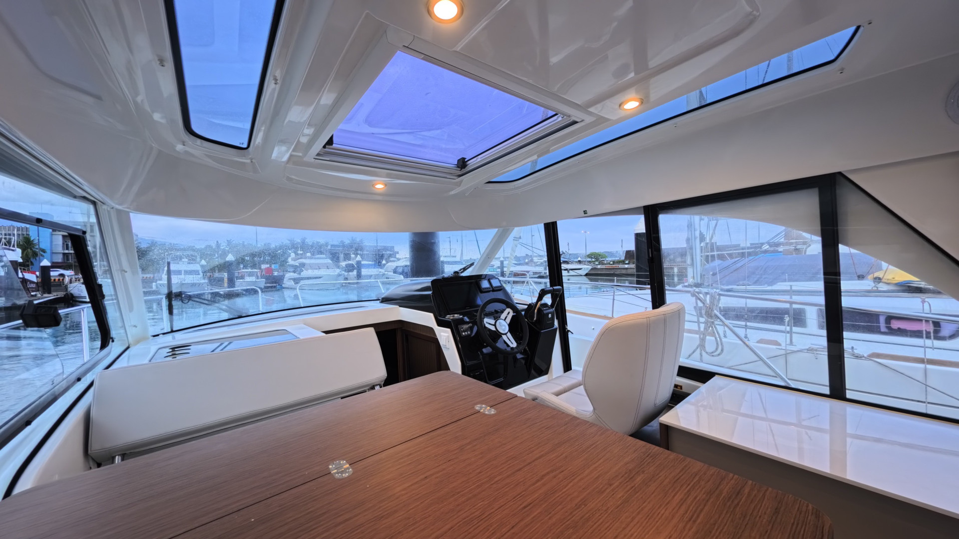 Beneteau A9